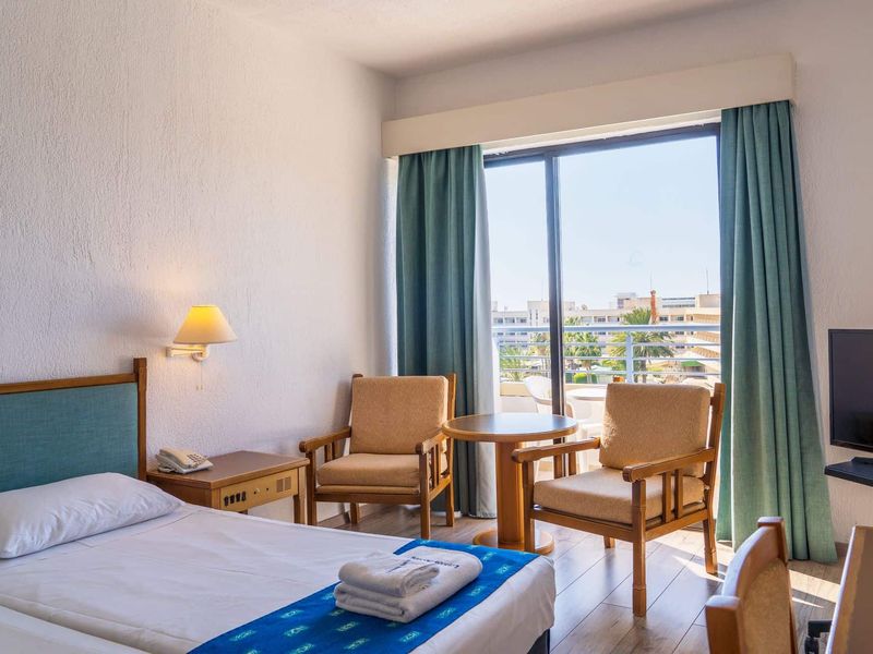 Hôtel Paphos Gardens 3* pas cher photo 3