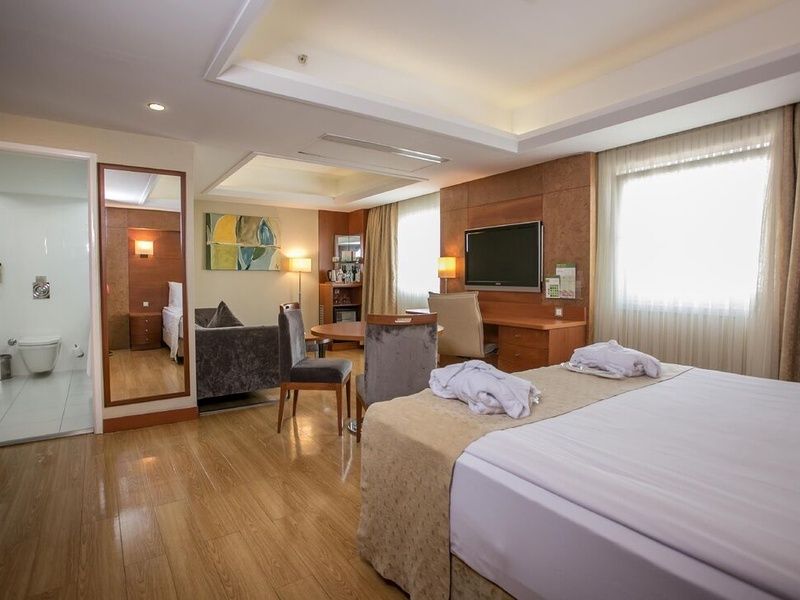 Ôcity Xperience Holiday Inn Istanbul City 5* pas cher photo 8