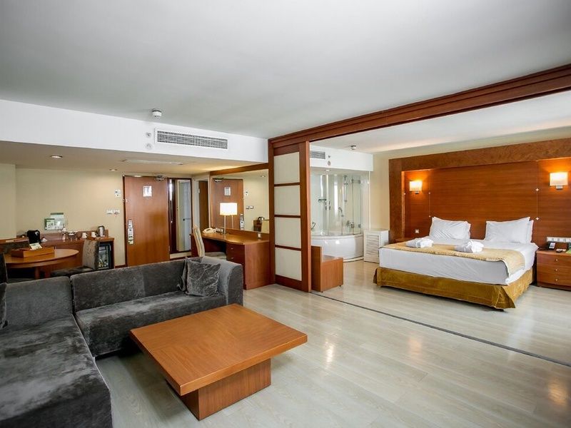 Ôcity Xperience Holiday Inn Istanbul City 5* pas cher photo 9
