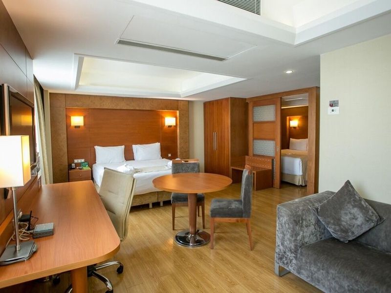 Ôcity Xperience Holiday Inn Istanbul City 5* pas cher photo 10