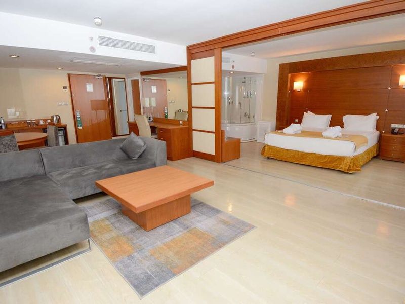 Ôcity Xperience Holiday Inn Istanbul City 5* pas cher photo 11