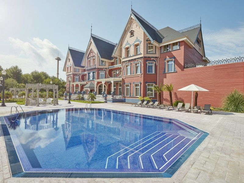 Hôtel Mansion de Lucy 5* Vol + Hôtel avec accès illimité au PortAventura Park et une entrée à Ferrar pas cher photo 1