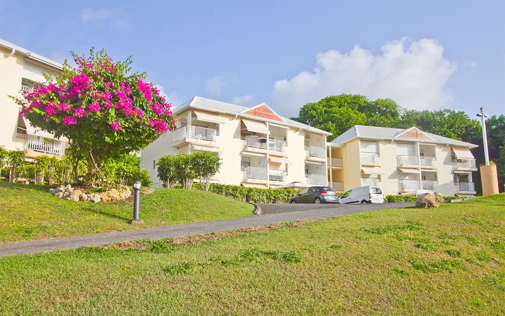 Résidence Tropicale - Location de voiture incluse pas cher