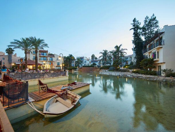 Hôtel Port Aventura 4* Vol + Hôtel avec accès illimité à PortAventura Park et une entrée à Ferrari L pas cher photo 13