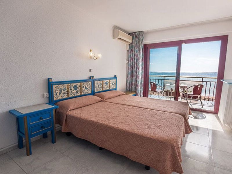 Hôtel Checkin Garbi 3*- Calella pas cher photo 7