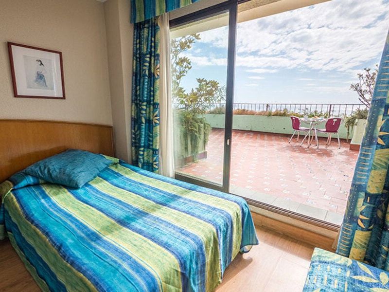 Hôtel Checkin Garbi 3*- Calella pas cher photo 10