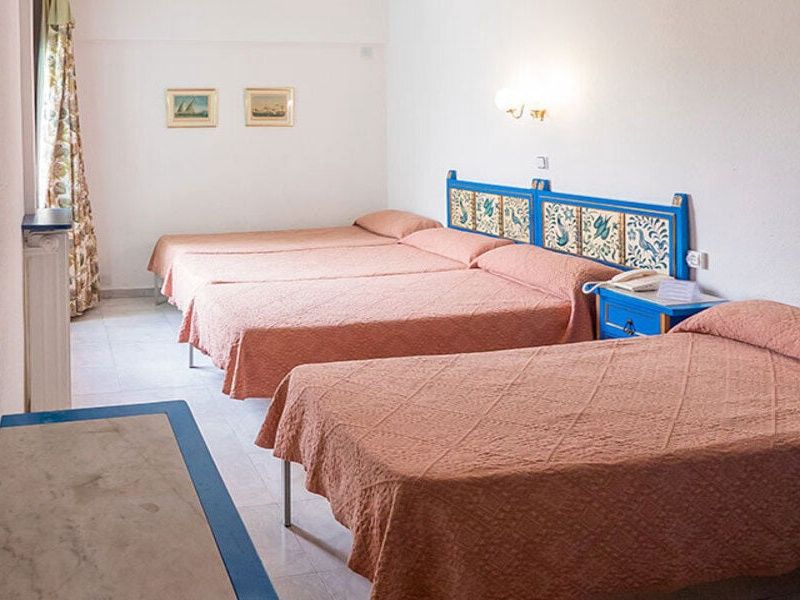 Hôtel Checkin Garbi 3*- Calella pas cher photo 12