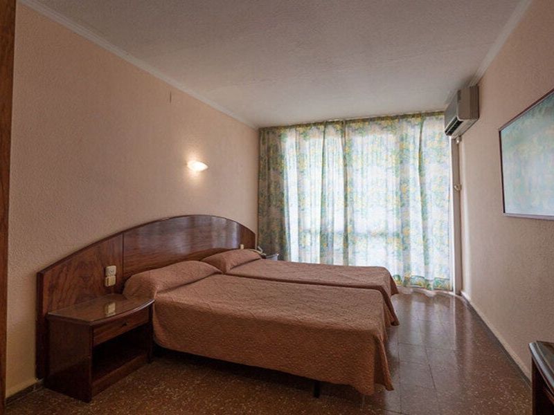 Hôtel Checkin Garbi 3*- Calella pas cher photo 15