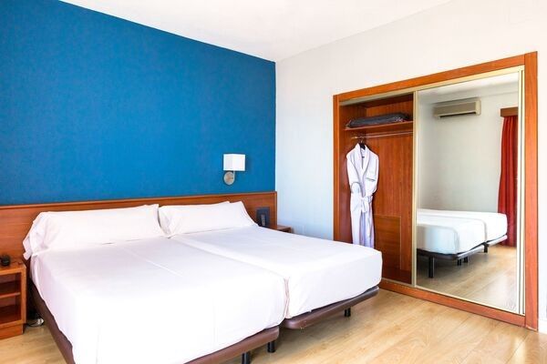 Hôtel Club Jumbo Catalonia Punta Del Rey 4* pas cher photo 8