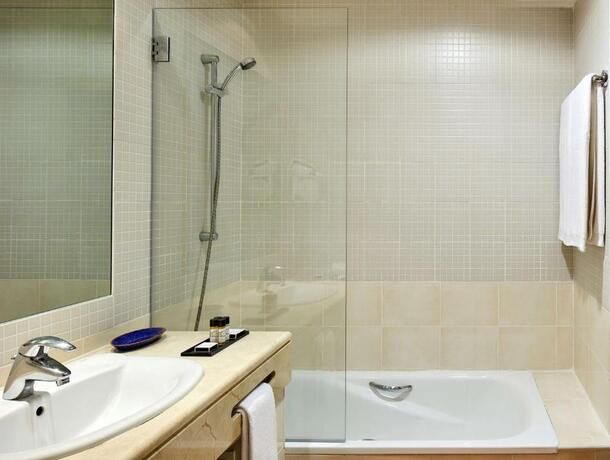 Hôtel NH Marina Portimao Resort 4* pas cher photo 8