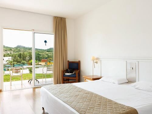 Hôtel Club Jumbo Cyprotel Faliraki 4* pas cher photo 3