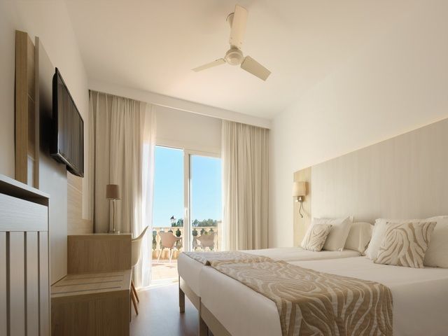 Hôtel Club Castell dels Hams 4* pas cher photo 2