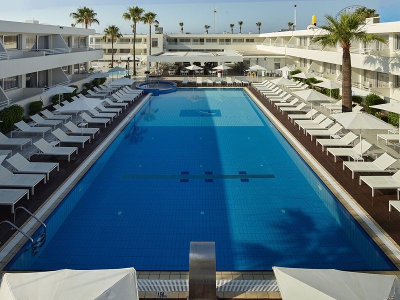 Hôtel Melpo Antia 4* pas cher photo 1