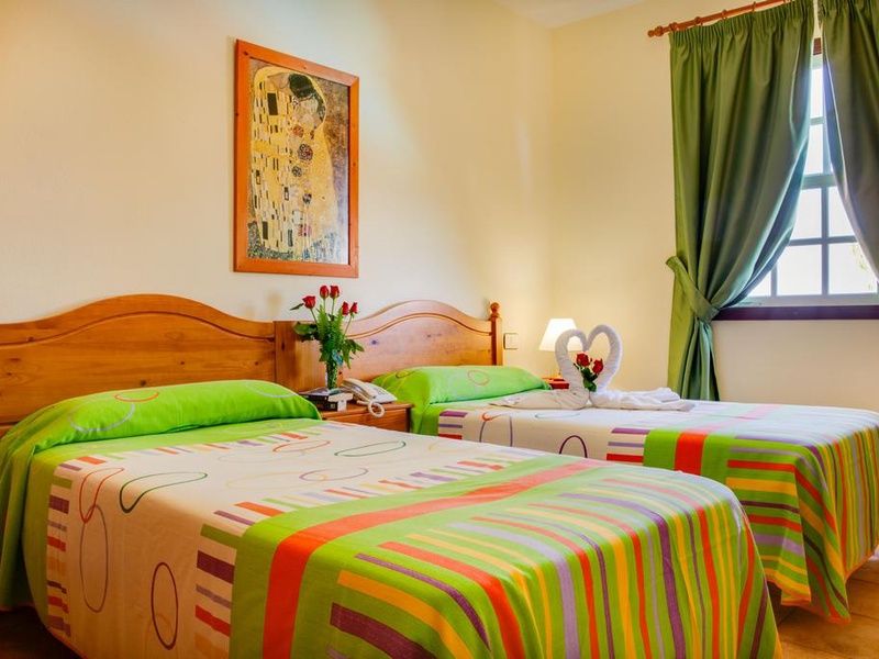 Hôtel Oasis San Antonio Appartements 3* pas cher photo 3