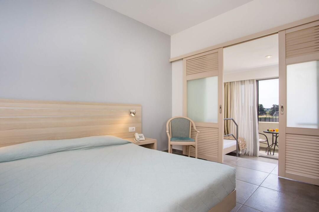 Hôtel Niriides Beach 4* pas cher photo 7