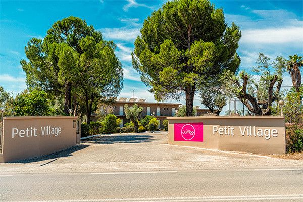 Hôtel Club Jumbo Petit Village 4* pas cher