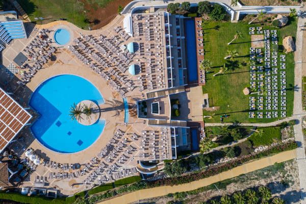 Hôtel Leonardo Laura Beach 4* pas cher