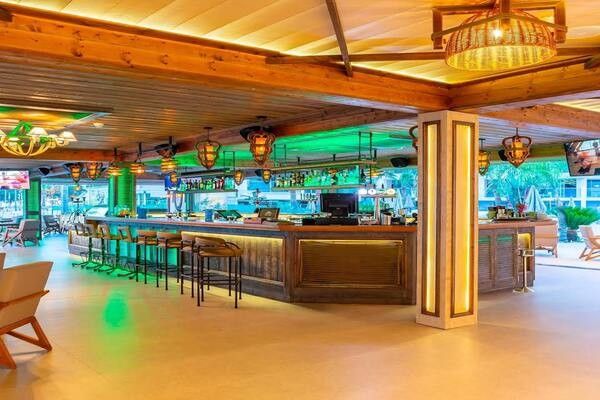 Hôtel Limanaki Beach Hotel 3* pas cher