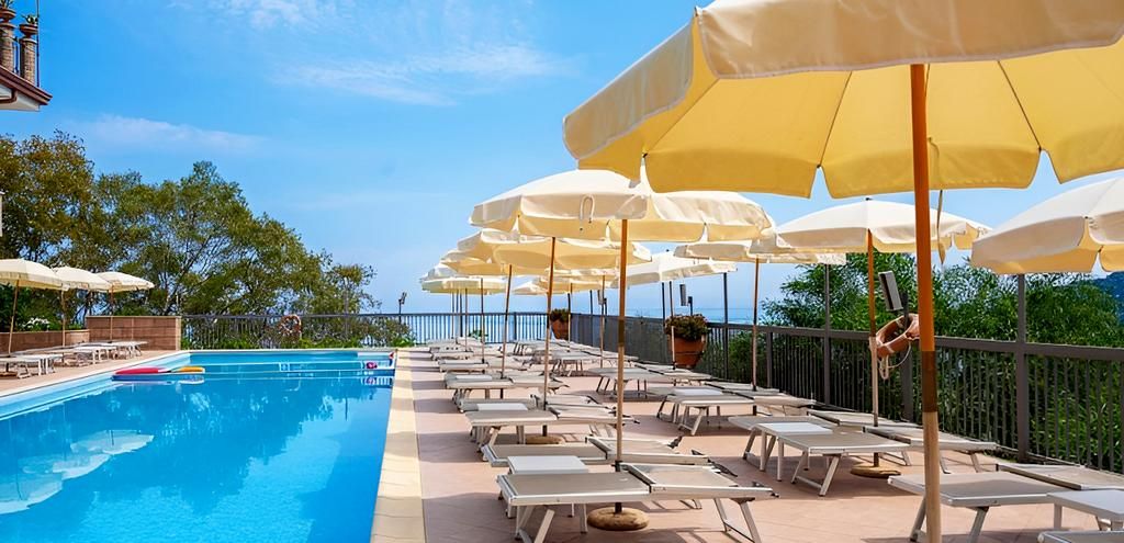 Hôtel Antares 4* pas cher photo 2