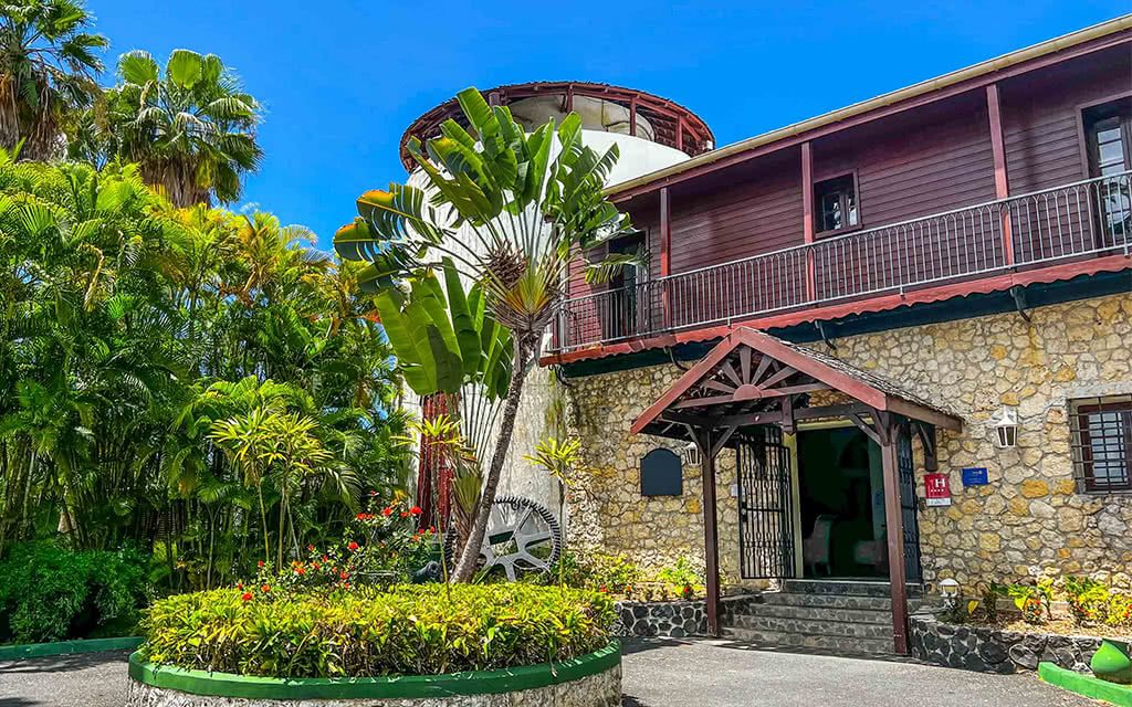 Hôtel Auberge De La Vieille Tour - Offre spéciale Noces - Location de voiture incluse 4* pas cher photo 3