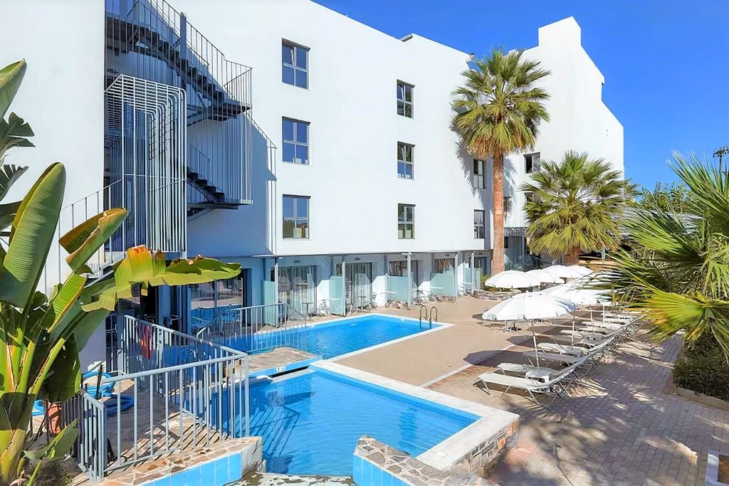 Pollis Hôtel 4* pas cher photo 1