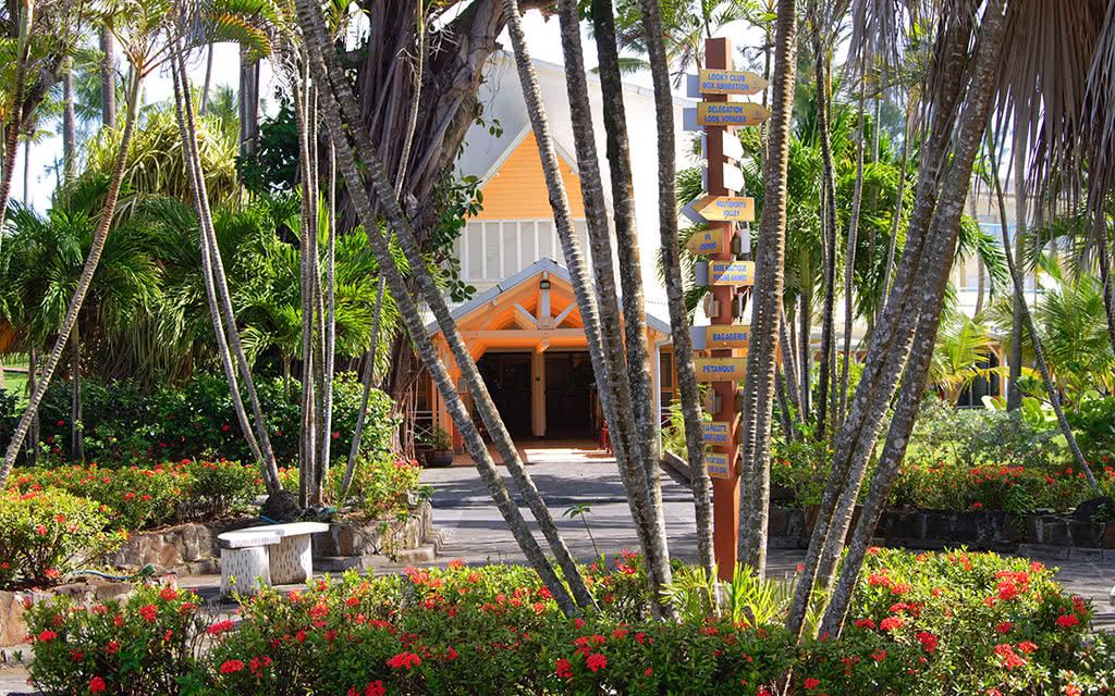 Carayou Hôtel & Spa - Tout compris - Location de voiture incluse 3* pas cher