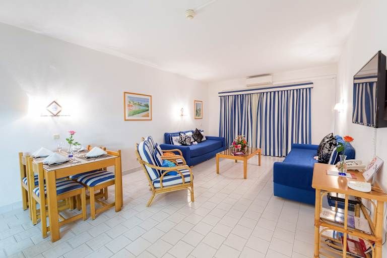Appart'hôtel Grand Muthu Oura View Beach Club - 5* pas cher photo 8