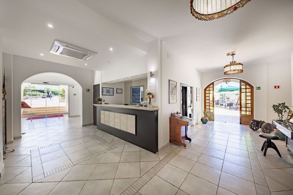 Hôtel Baia del Capitano 4* pas cher photo 2