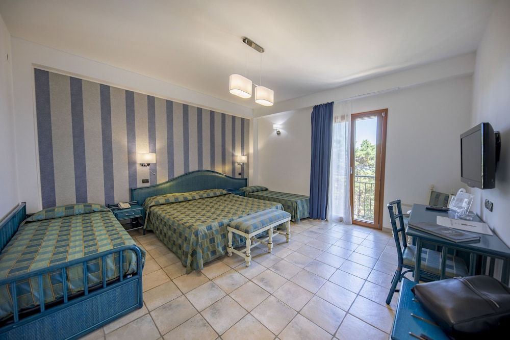 Hôtel Baia del Capitano 4* pas cher photo 57