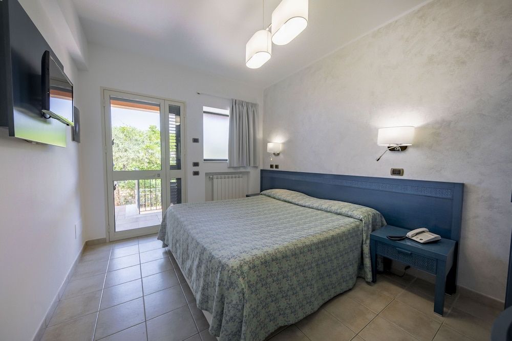 Hôtel Baia del Capitano 4* pas cher photo 97