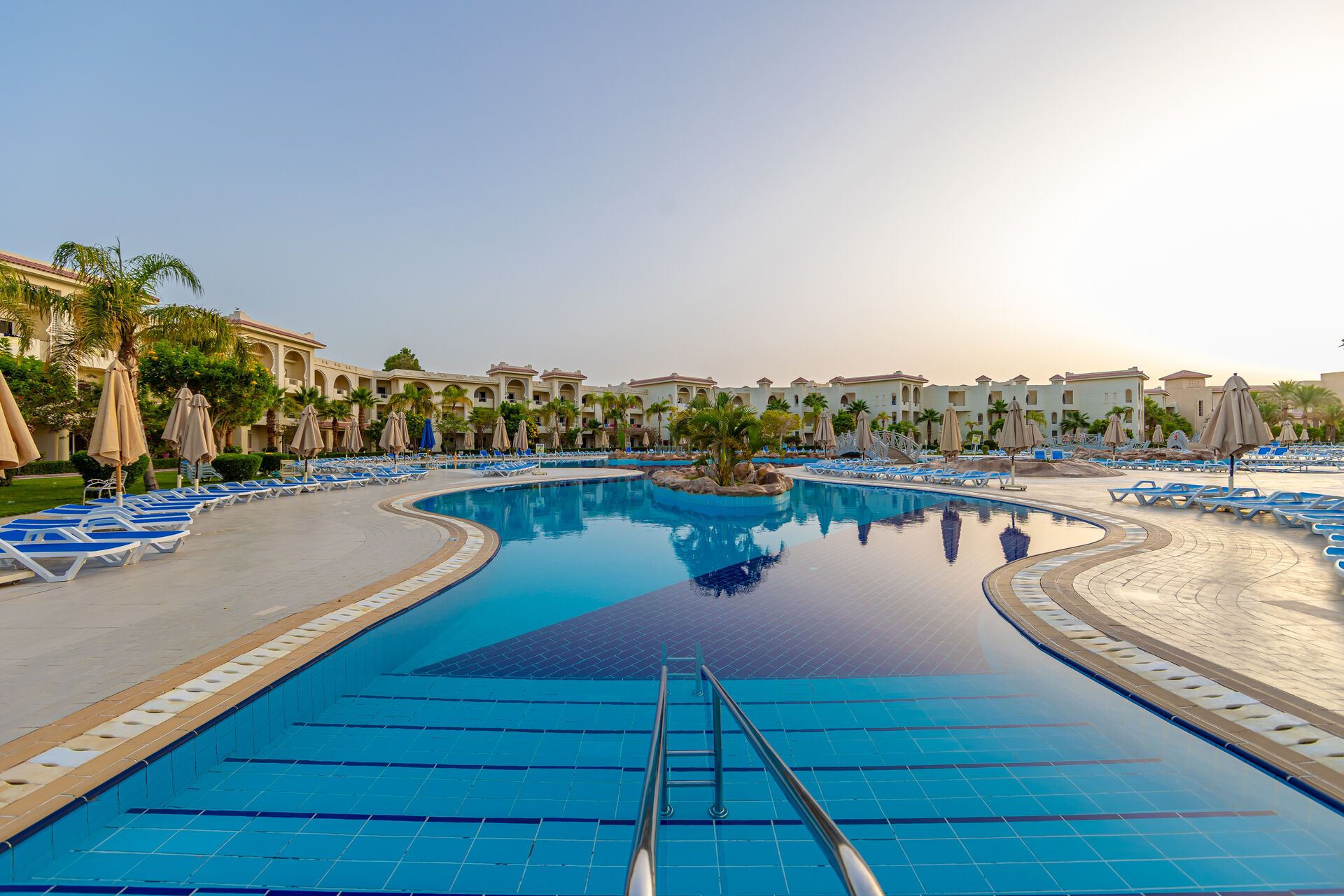 Serenity Alpha Beach 5* pas cher photo 12