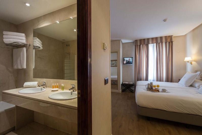 Principe Pio 3* « sans transfert » pas cher photo 5