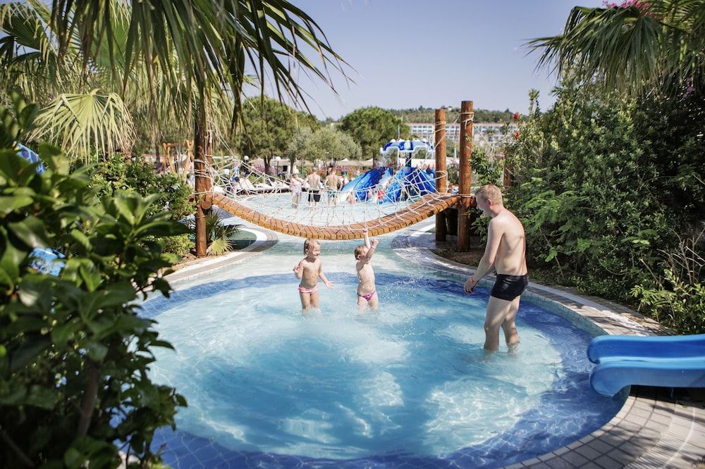 Hôtel Pine Bay Holiday Resort 5* pas cher photo 137