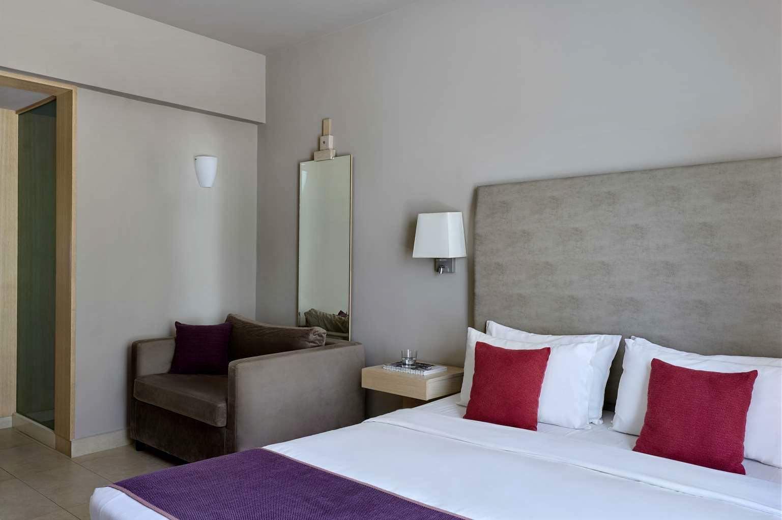 Mon French Club Hôtel Atlantica Akti Zeus 4* sup pas cher photo 3