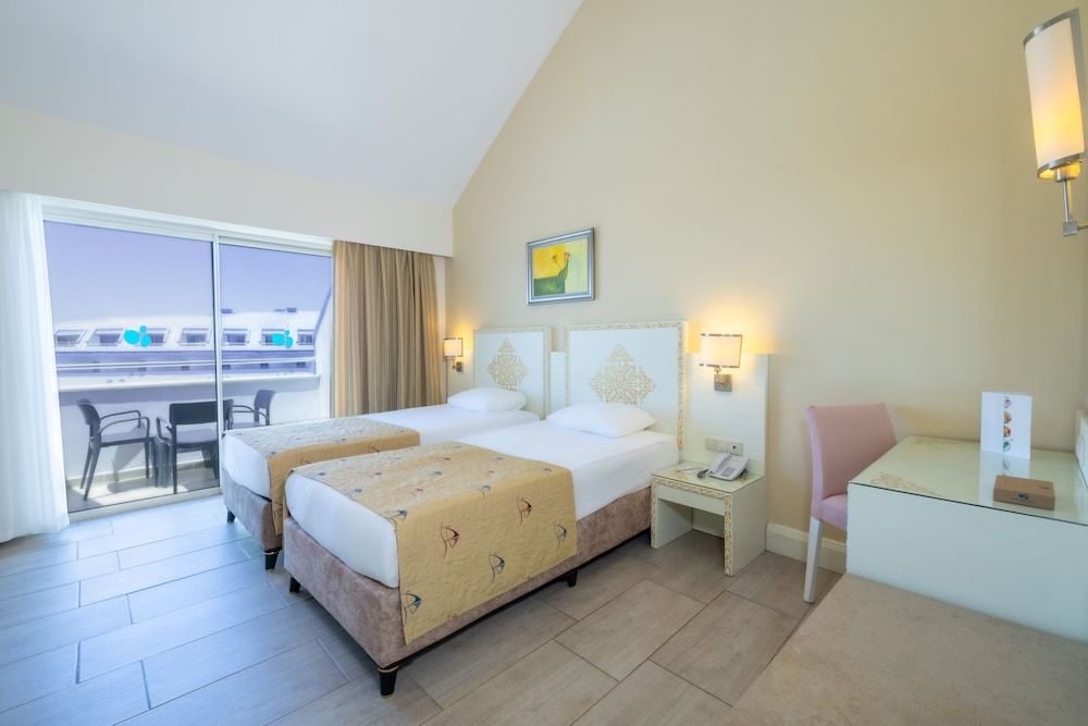 Hôtel Crystal Admiral Resort Suite et Spa 5* pas cher photo 31