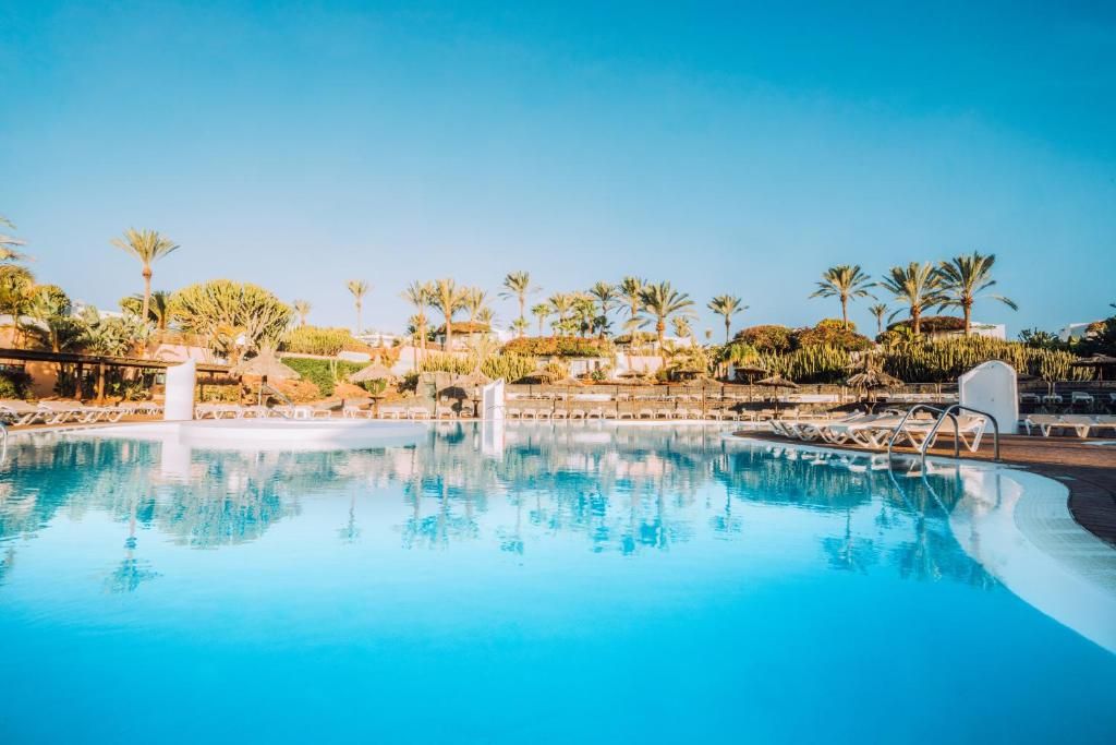 Hôtel HL Club Playa Blanca 4* pas cher photo 2