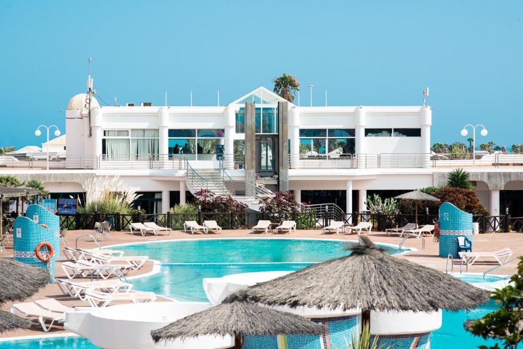 Hôtel HL Club Playa Blanca 4* pas cher photo 3