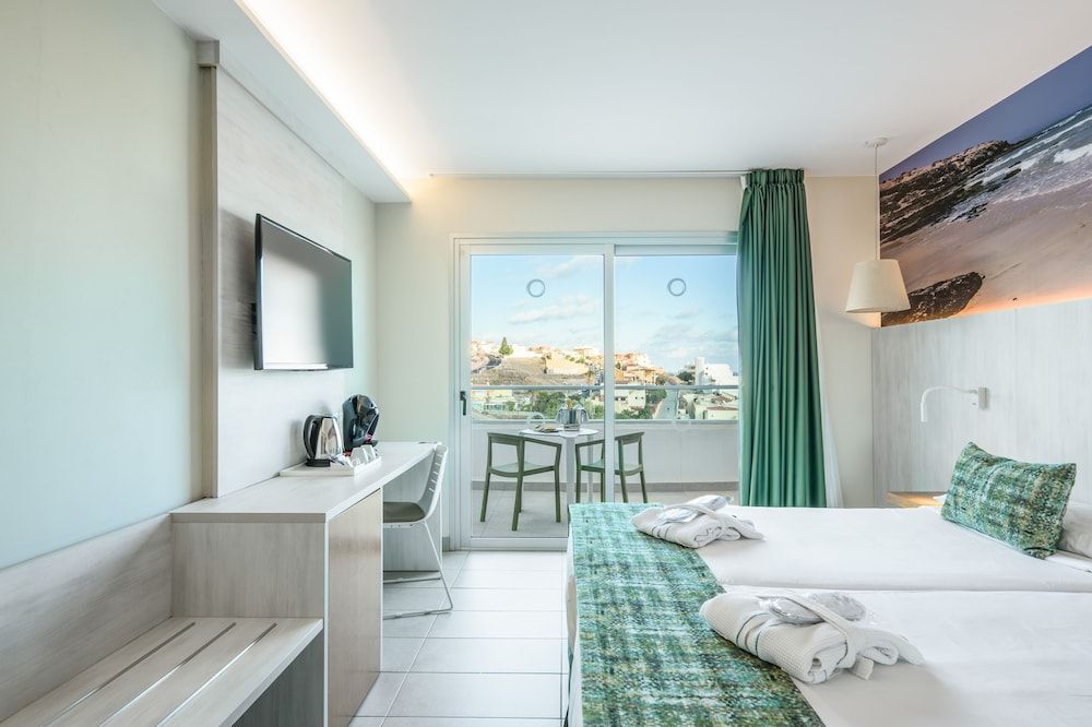 Hôtel Fergus Cactus Garden 4* pas cher