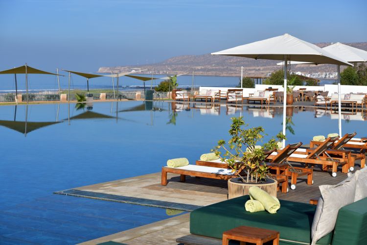 Hôtel & Ryads Barrière Le Naoura Marrakech & Hilton Taghazout Bay Beach Resort & Spa pas cher