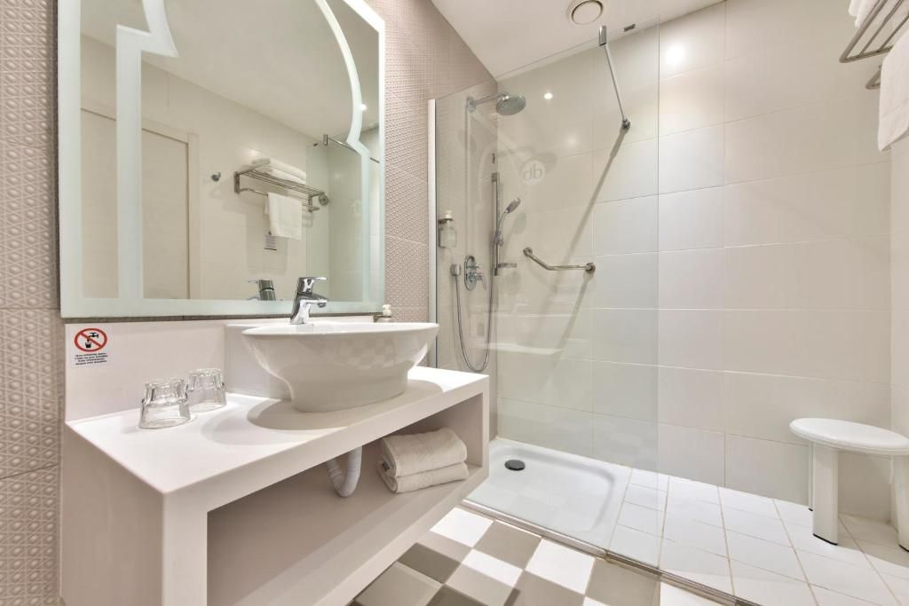 DB San Antonio Hôtel et Spa 4* pas cher photo 8