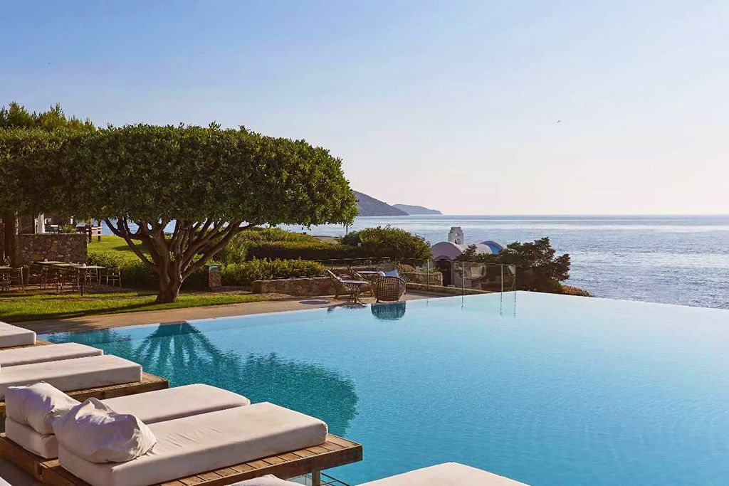 Hôtel St. Nicolas Bay Resort et Villas 5* pas cher photo 2