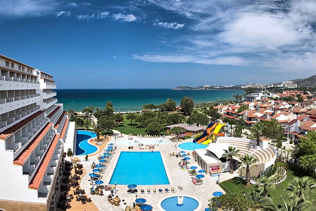 Hôtel Batihan Beach Resort et Spa 4* pas cher photo 2