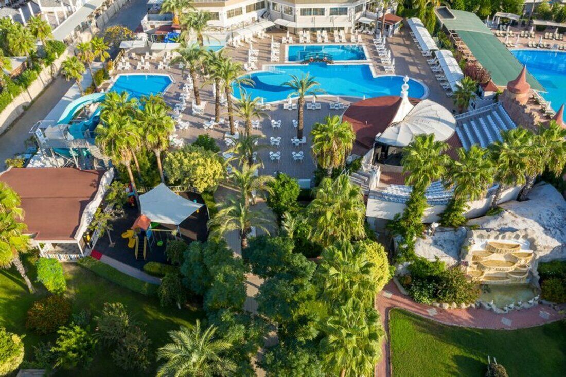 Hôtel Aydinbey Famous Resort 5* pas cher photo 2