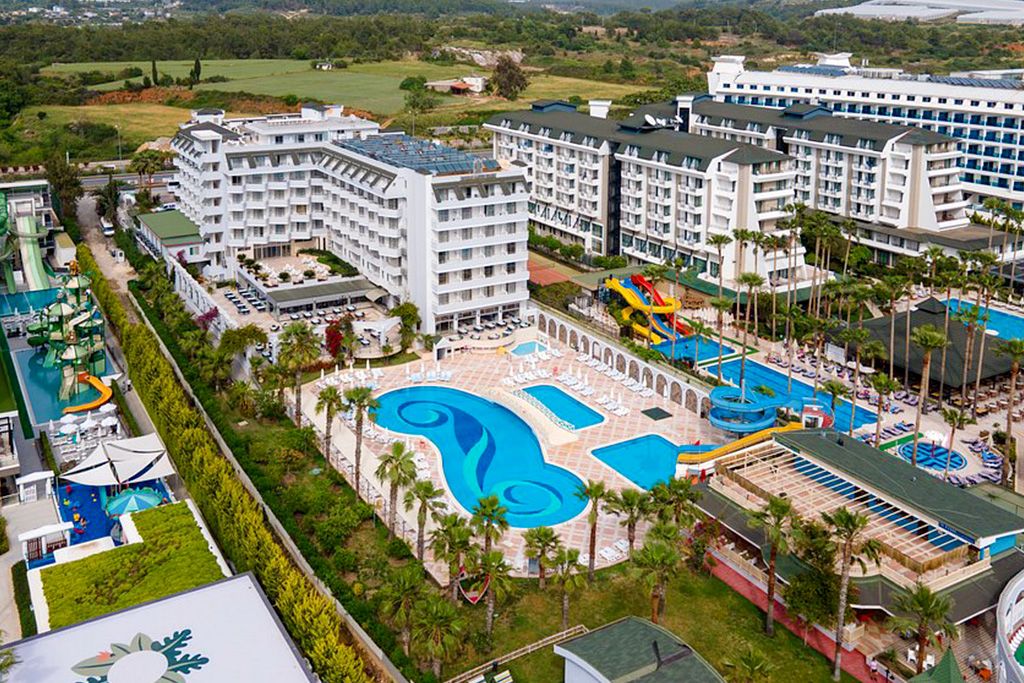 Hôtel Holiday Garden Resort 5* pas cher photo 2