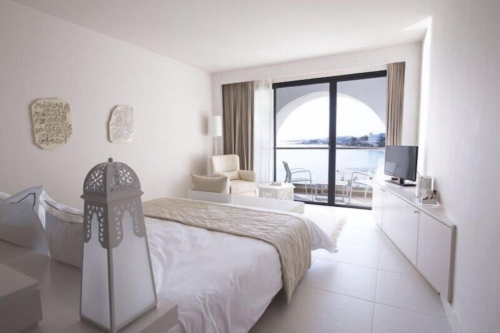 Hôtel La Badira 5* pas cher photo 1