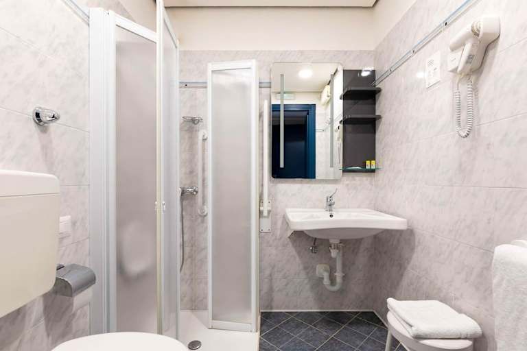 B&B Hotel COMO City Center - 3* pas cher photo 1