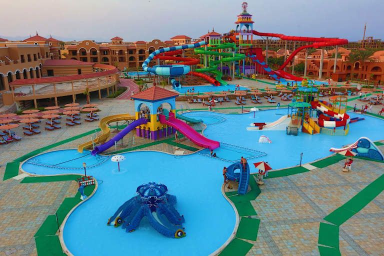 Charmillion Gardens Aqua Park avec tour en bateau à fond de verre inclus - 5* pas cher photo 13