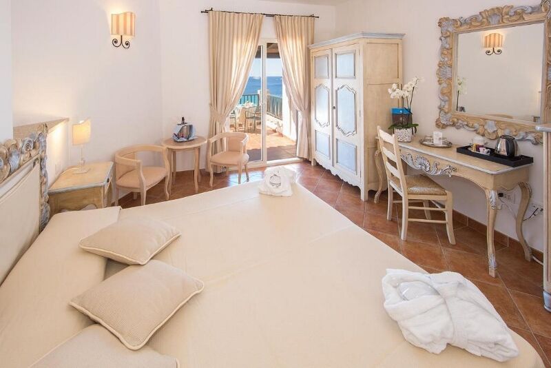 Colonna Grand Hotel Capo Testa 5* avec Location de Voiture pas cher photo 5