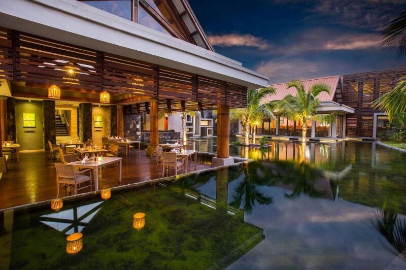 Crystals Beach Resort Belle Mare, a member of Radisson Individuals 4* pas cher