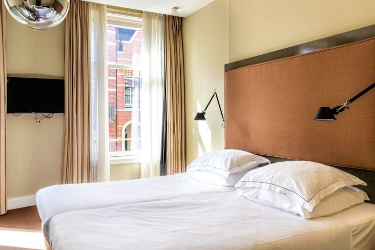 Hotel Roemer - 4* pas cher photo 1
